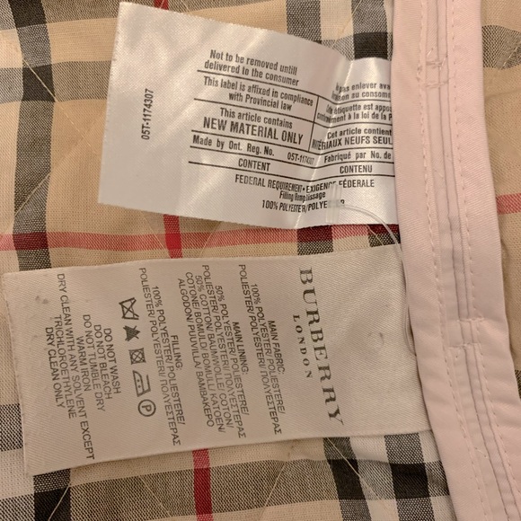 Authentic Quilted Burberry Coat - Picture 5 of 7